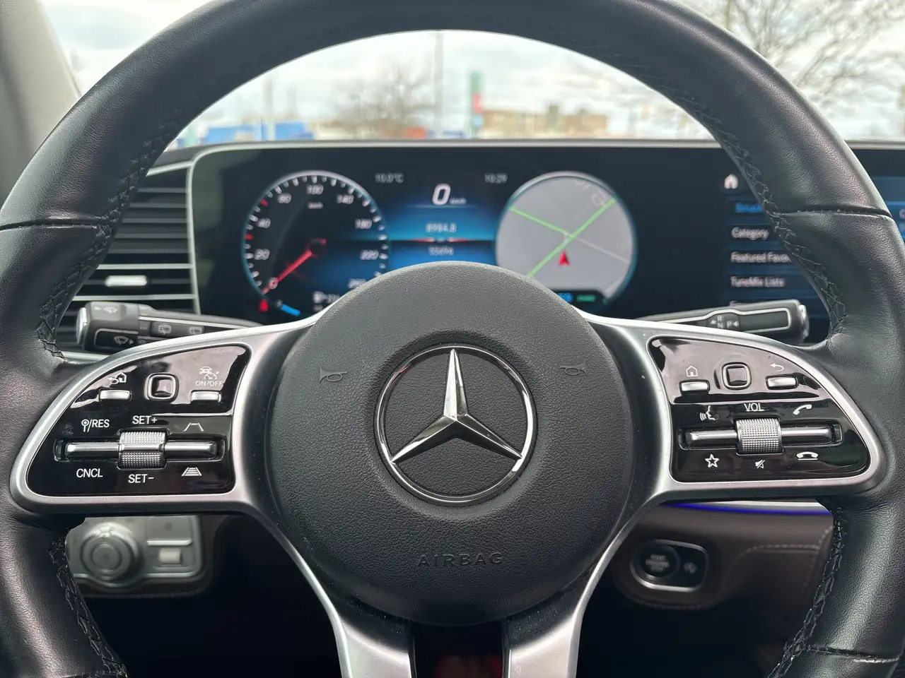 Mercedes-Benz GLE снимка Mercedes-Benz GLE