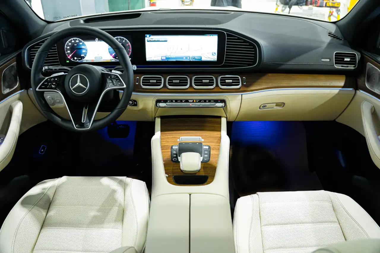 Mercedes-Benz GLE снимка Mercedes-Benz GLE