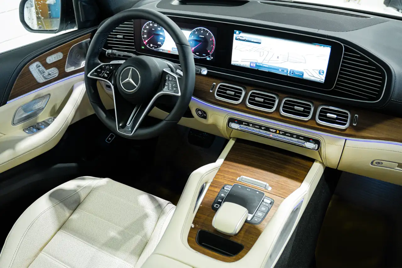 Mercedes-Benz GLE снимка Mercedes-Benz GLE