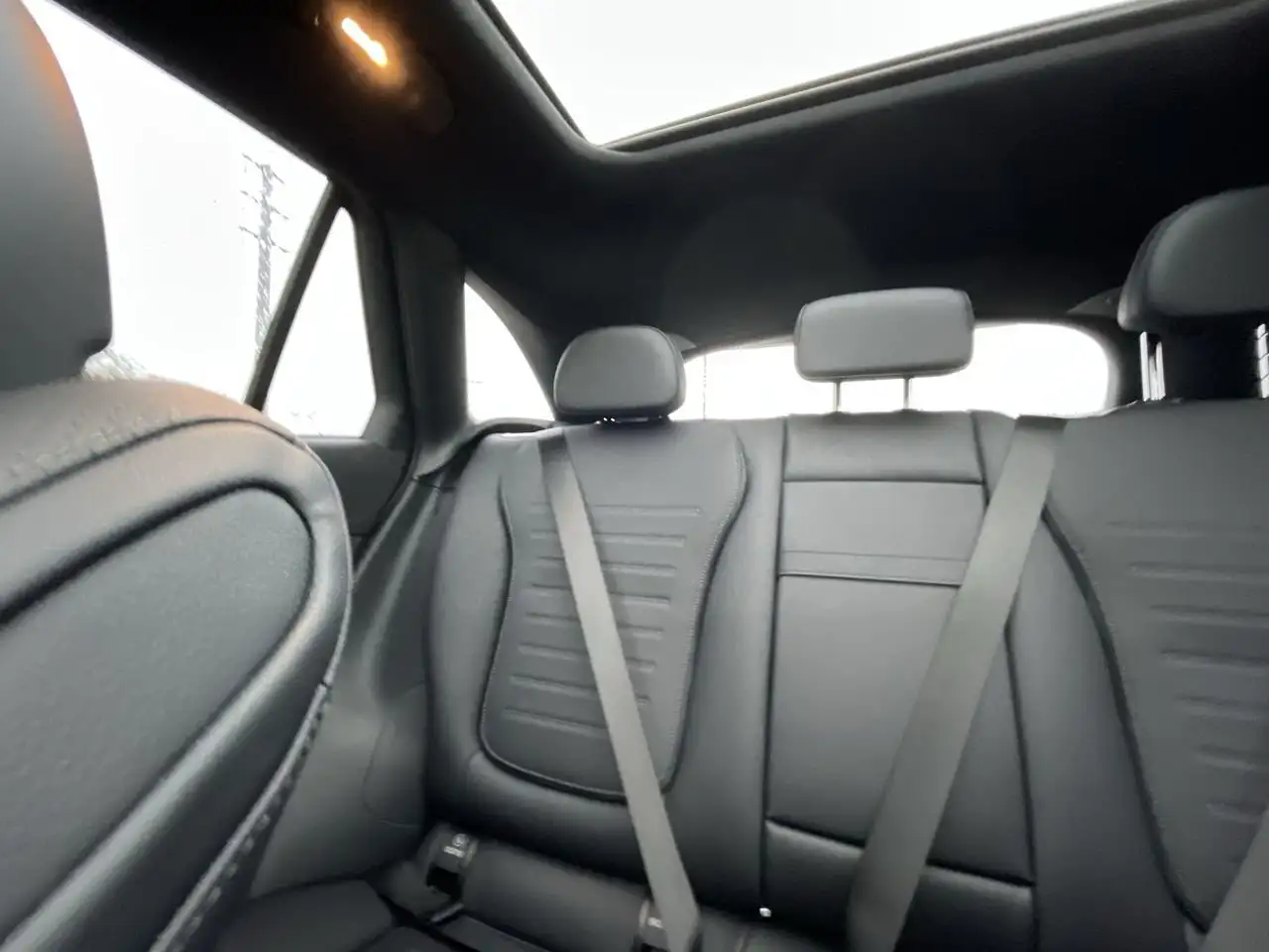 Mercedes-Benz GLC снимка Mercedes-Benz GLC