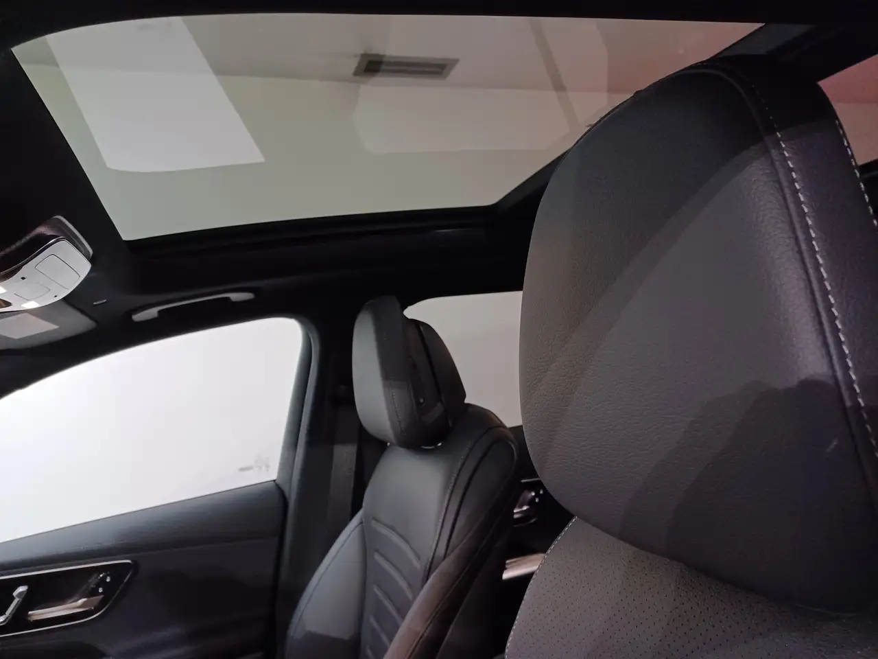 Mercedes-Benz GLC fotografie Mercedes-Benz GLC