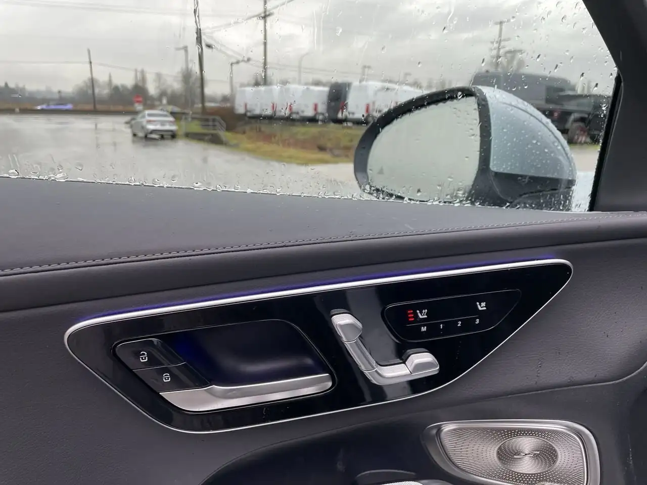 Mercedes-Benz GLC снимка Mercedes-Benz GLC