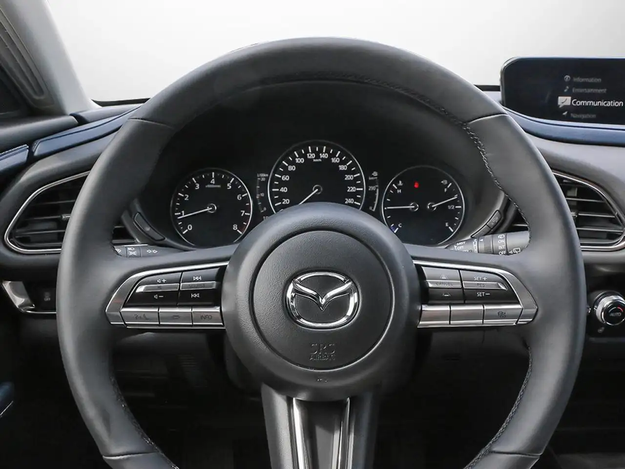 Mazda CX-30 photo Mazda CX-30