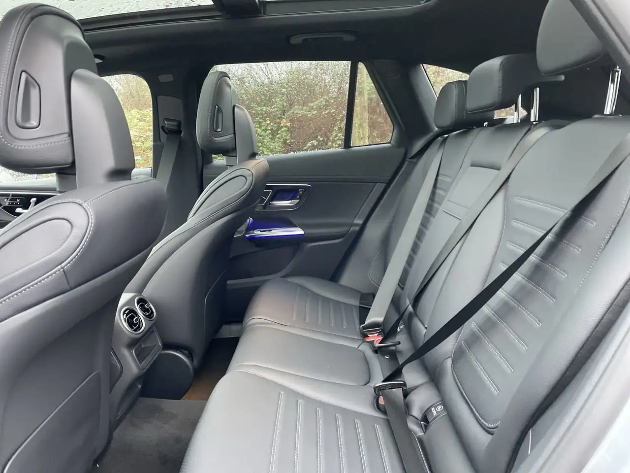 Mercedes-Benz GLC снимка Mercedes-Benz GLC