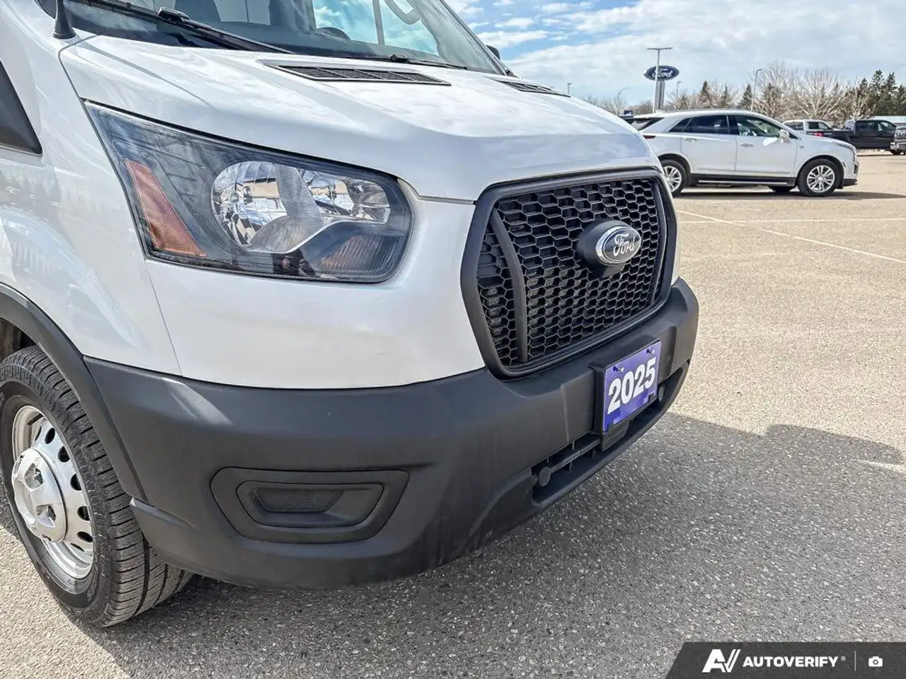 Ford Transit Cargo Van снимка Ford Transit Cargo Van