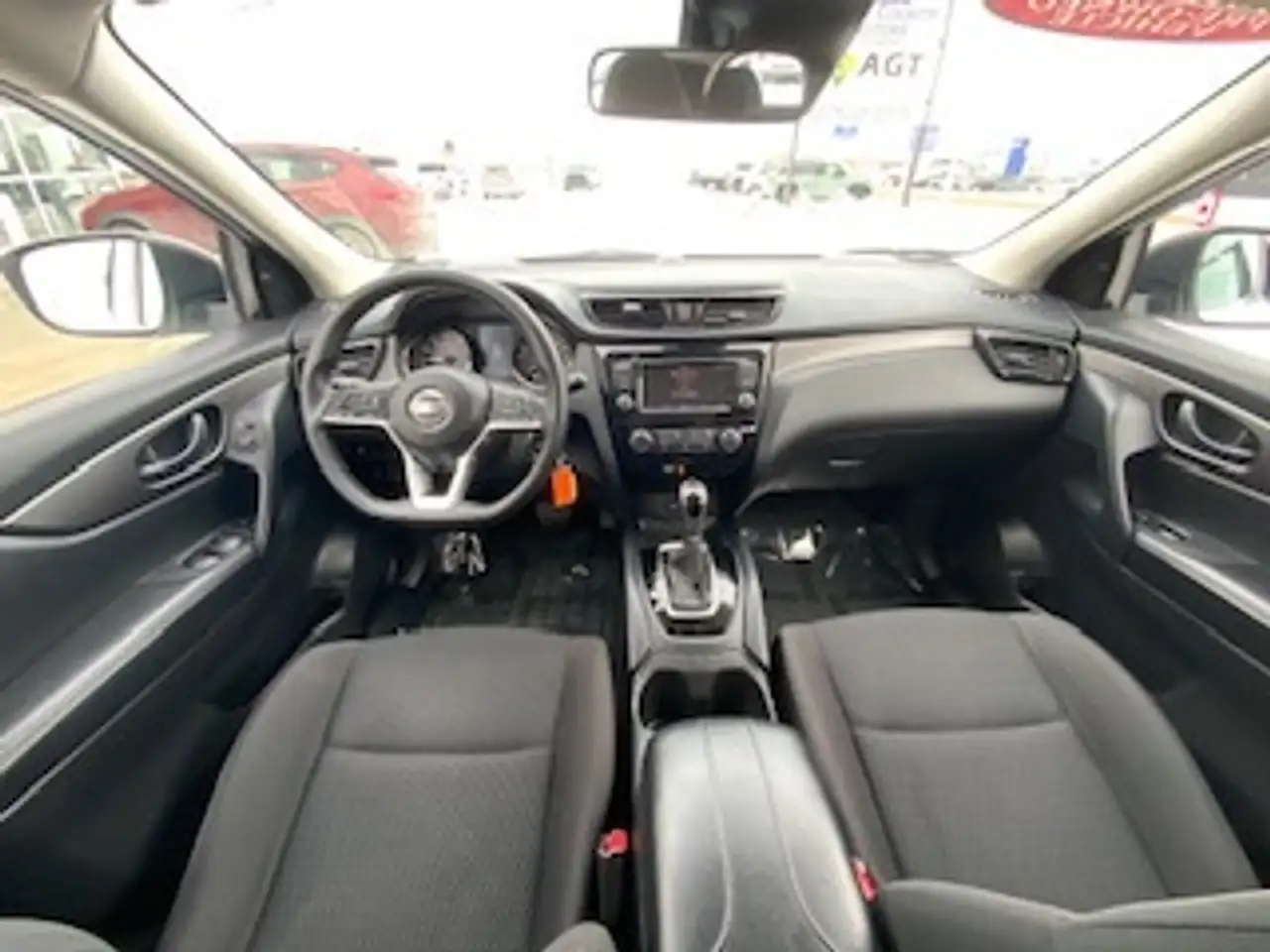 Nissan Qashqai снимка Nissan Qashqai