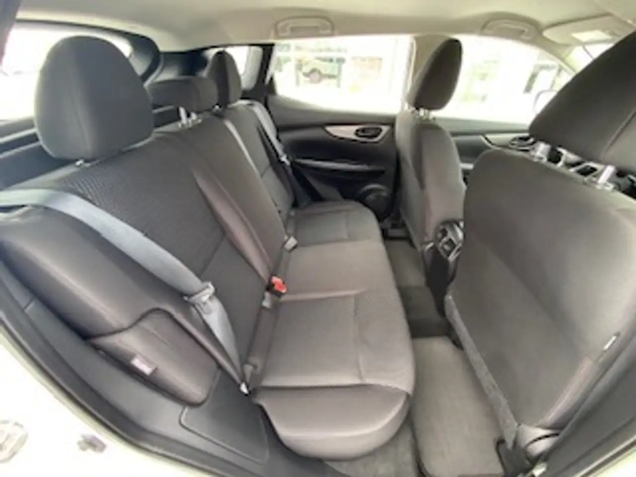 Nissan Qashqai снимка Nissan Qashqai