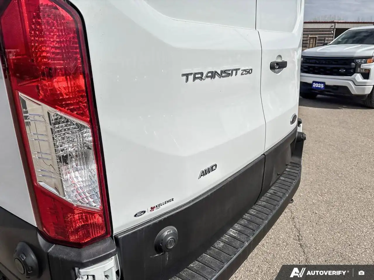 Ford Transit Cargo Van снимка Ford Transit Cargo Van