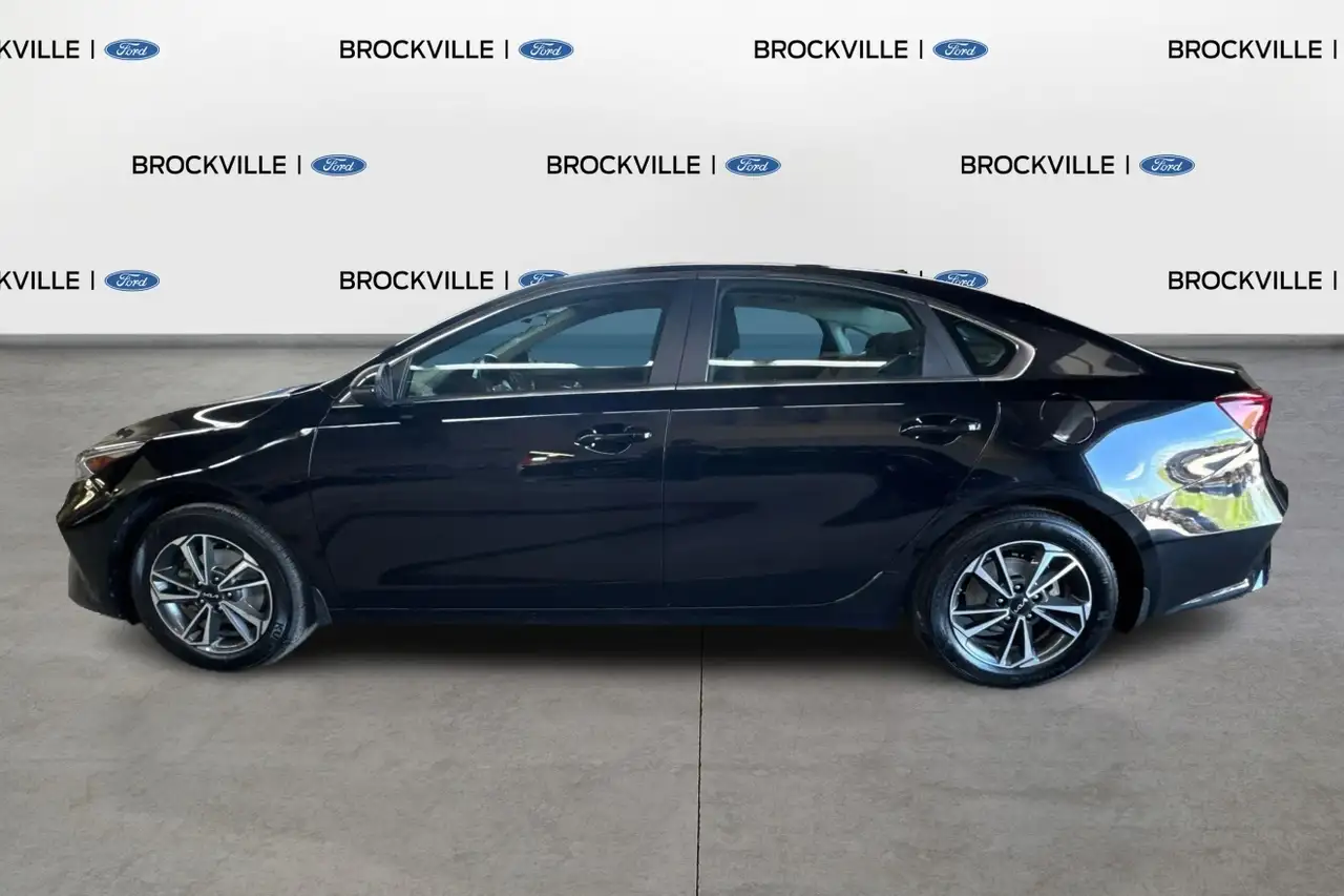 Kia Forte снимка Kia Forte