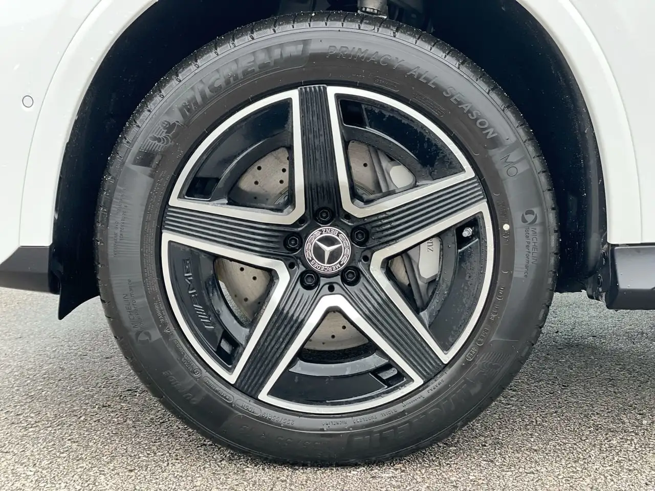 Mercedes-Benz GLC снимка Mercedes-Benz GLC