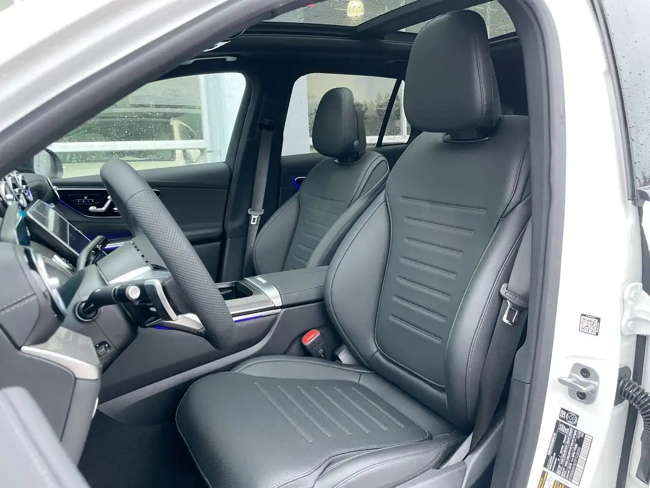Mercedes-Benz GLC снимка Mercedes-Benz GLC