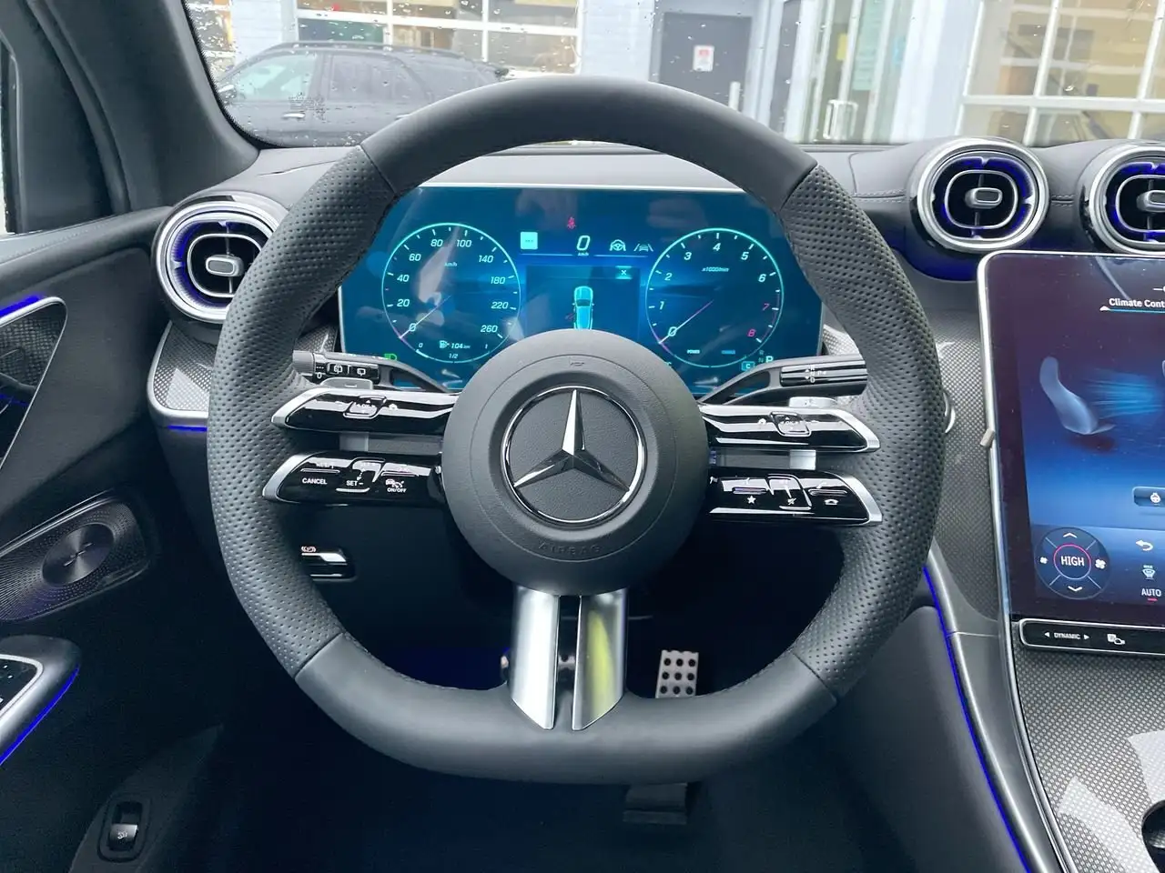 Mercedes-Benz GLC снимка Mercedes-Benz GLC