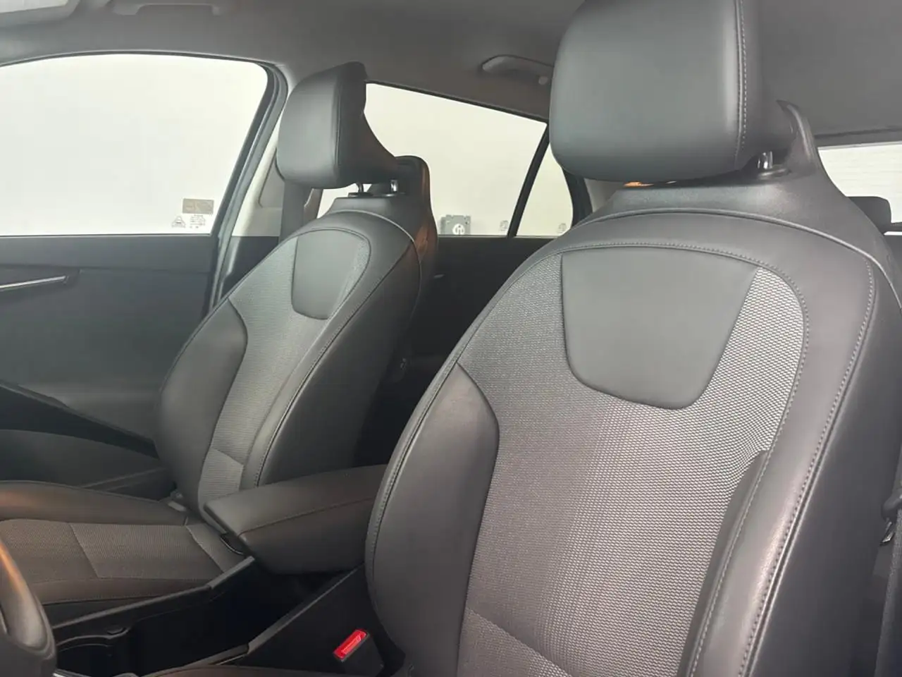 Kia Niro photo Kia Niro