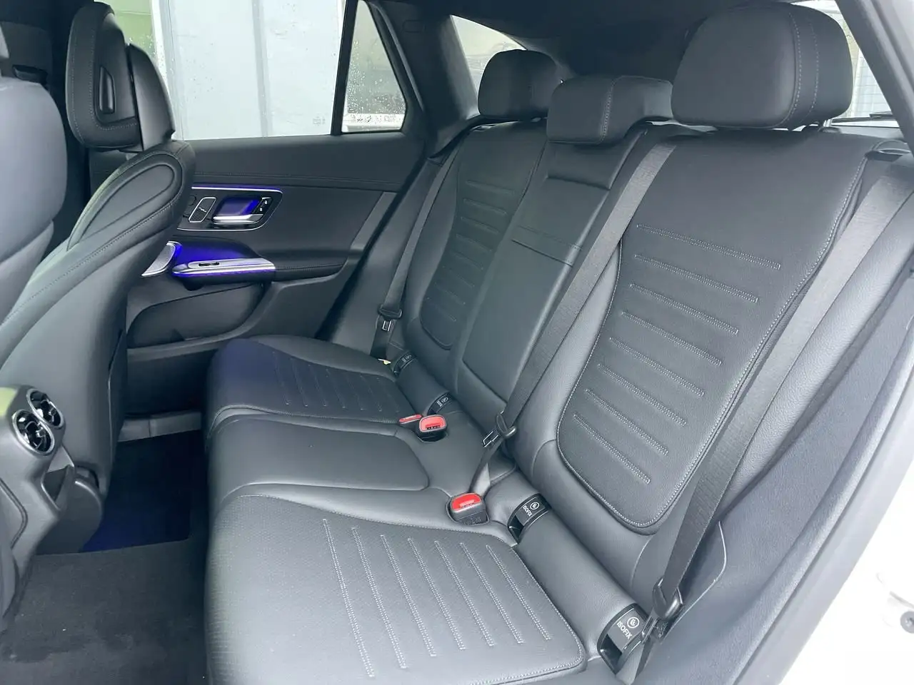 Mercedes-Benz GLC снимка Mercedes-Benz GLC