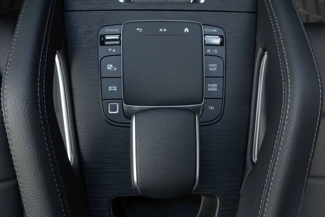 Mercedes-Benz GLE снимка Mercedes-Benz GLE