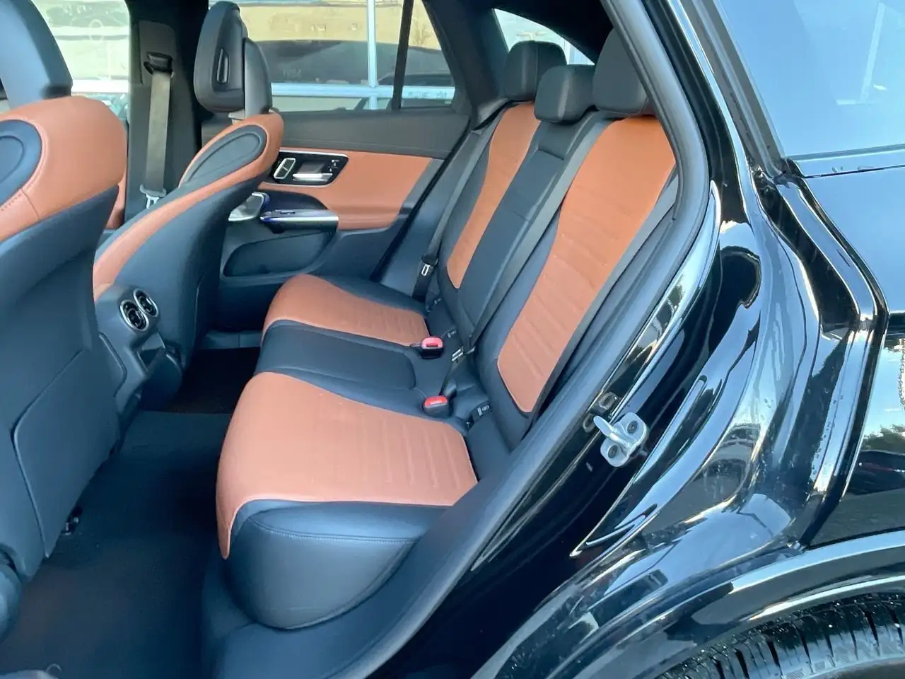 Mercedes-Benz GLC снимка Mercedes-Benz GLC
