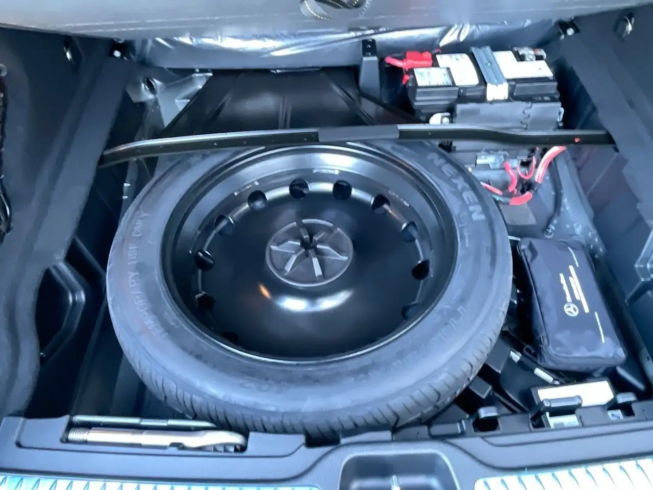 Mercedes-Benz GLC снимка Mercedes-Benz GLC