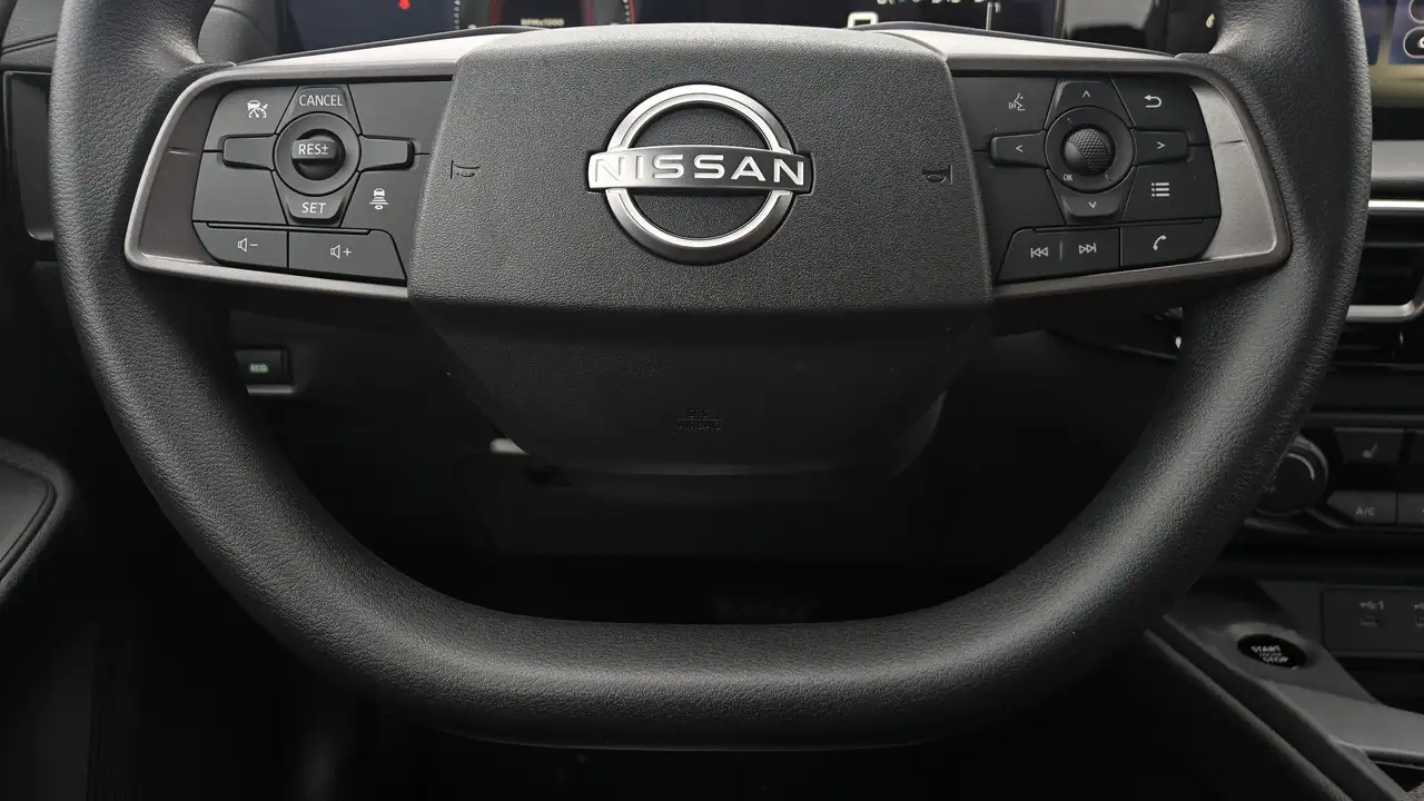 Nissan Sentra fotografie Nissan Sentra