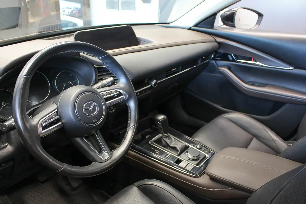 Mazda CX-30 photo Mazda CX-30