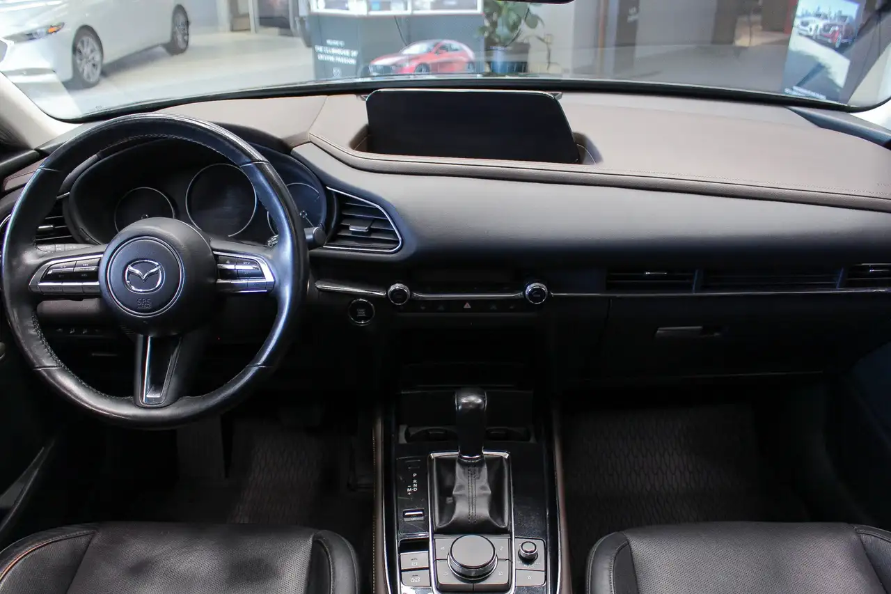 Mazda CX-30 photo Mazda CX-30