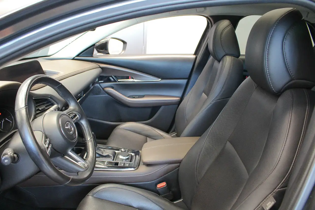 Mazda CX-30 photo Mazda CX-30