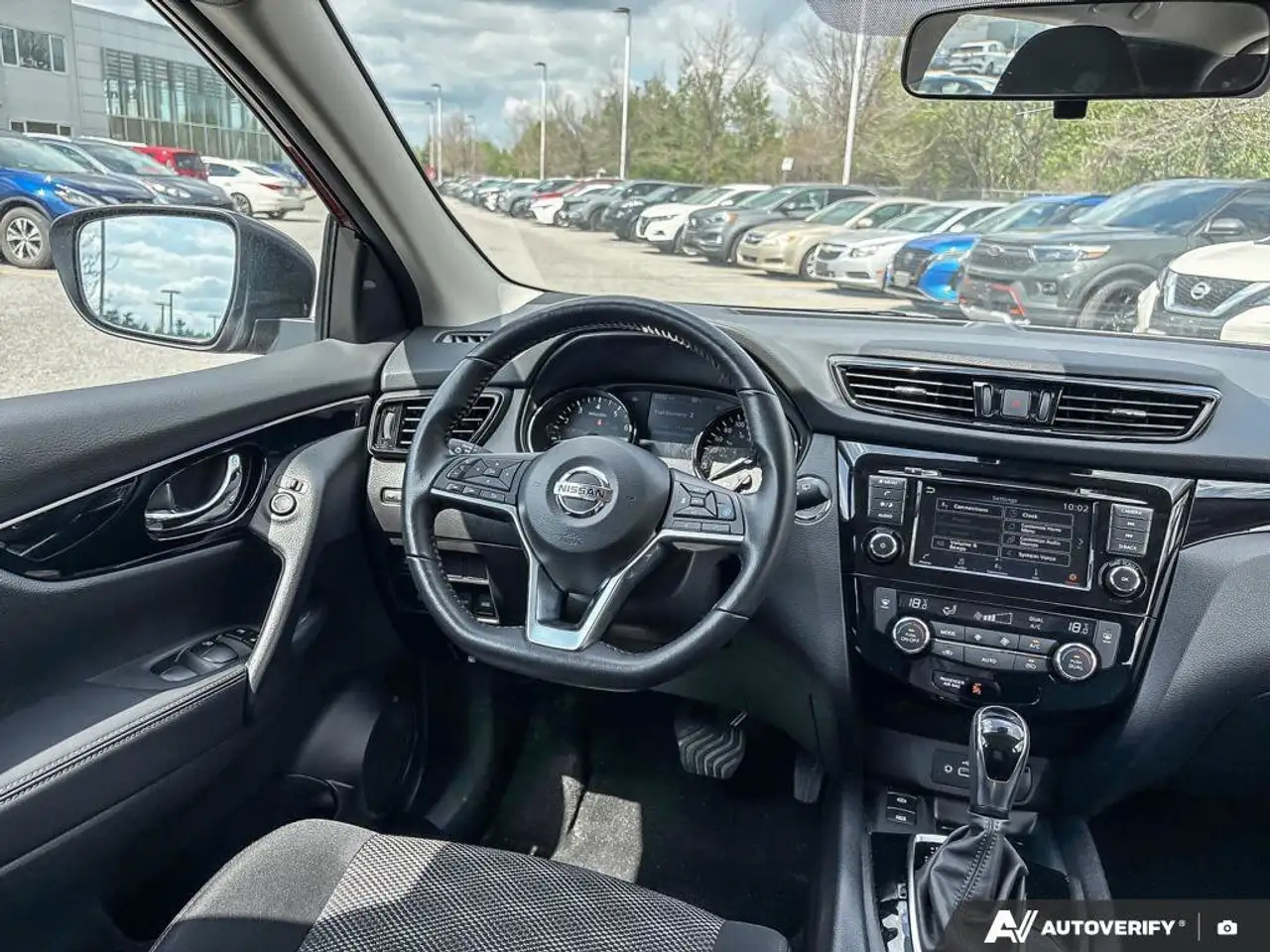 Nissan Qashqai снимка Nissan Qashqai