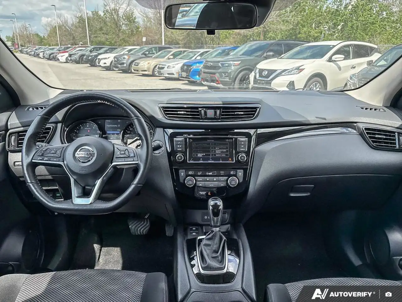 Nissan Qashqai снимка Nissan Qashqai