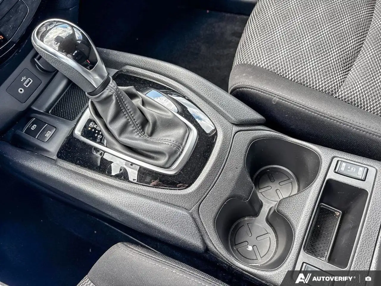 Nissan Qashqai снимка Nissan Qashqai