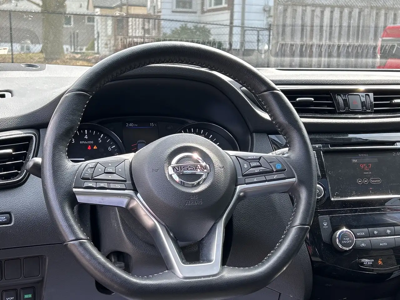 Nissan Qashqai снимка Nissan Qashqai