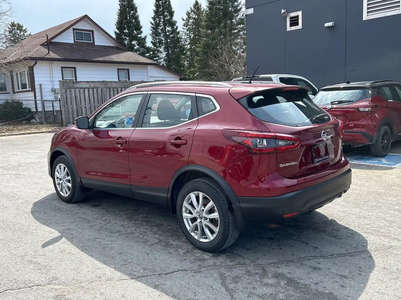 Nissan Qashqai снимка Nissan Qashqai