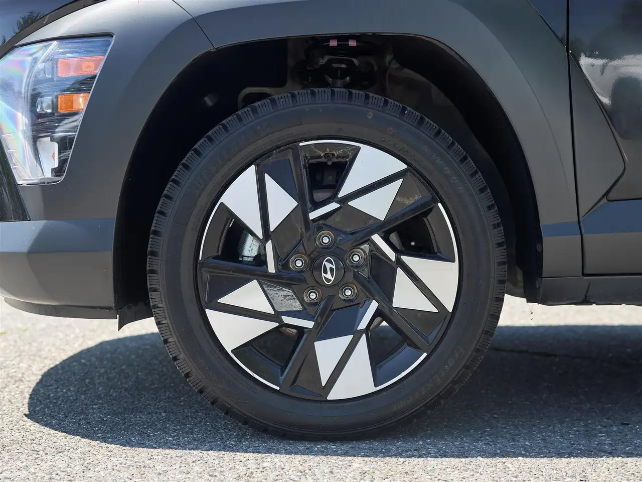 Hyundai KONA снимка Hyundai KONA