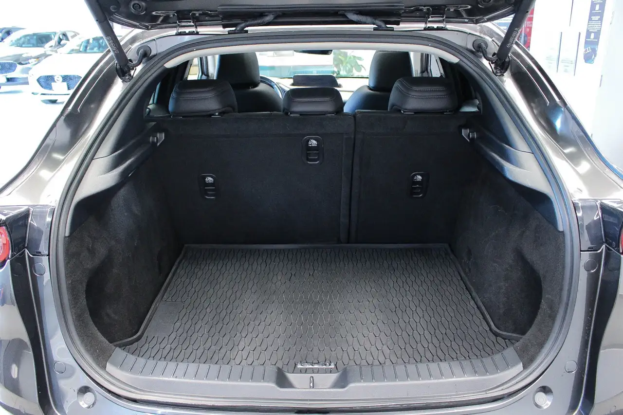 Mazda CX-30 photo Mazda CX-30