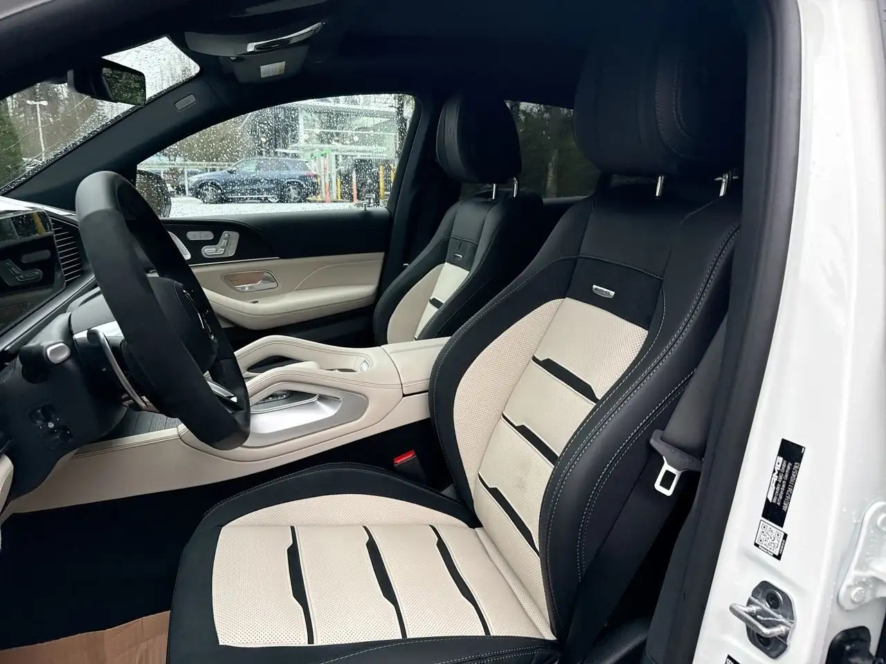 Mercedes-Benz GLE снимка Mercedes-Benz GLE