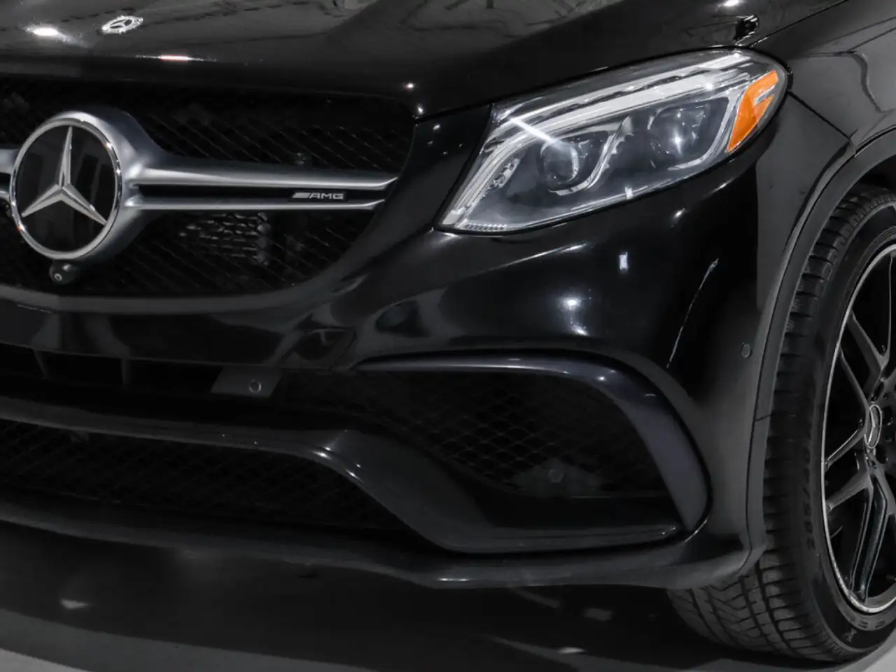 Mercedes-Benz GLE снимка Mercedes-Benz GLE