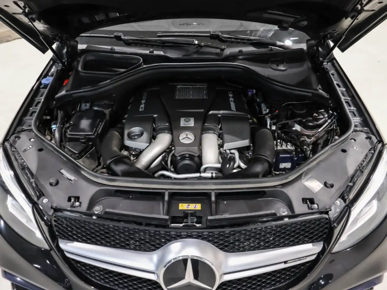 Mercedes-Benz GLE снимка Mercedes-Benz GLE