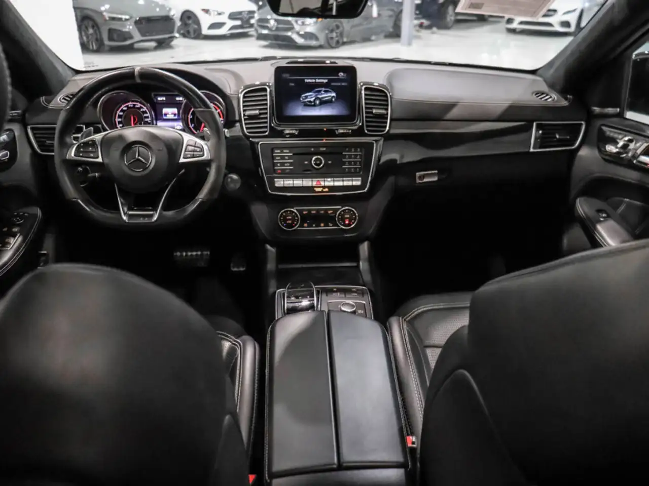 Mercedes-Benz GLE снимка Mercedes-Benz GLE