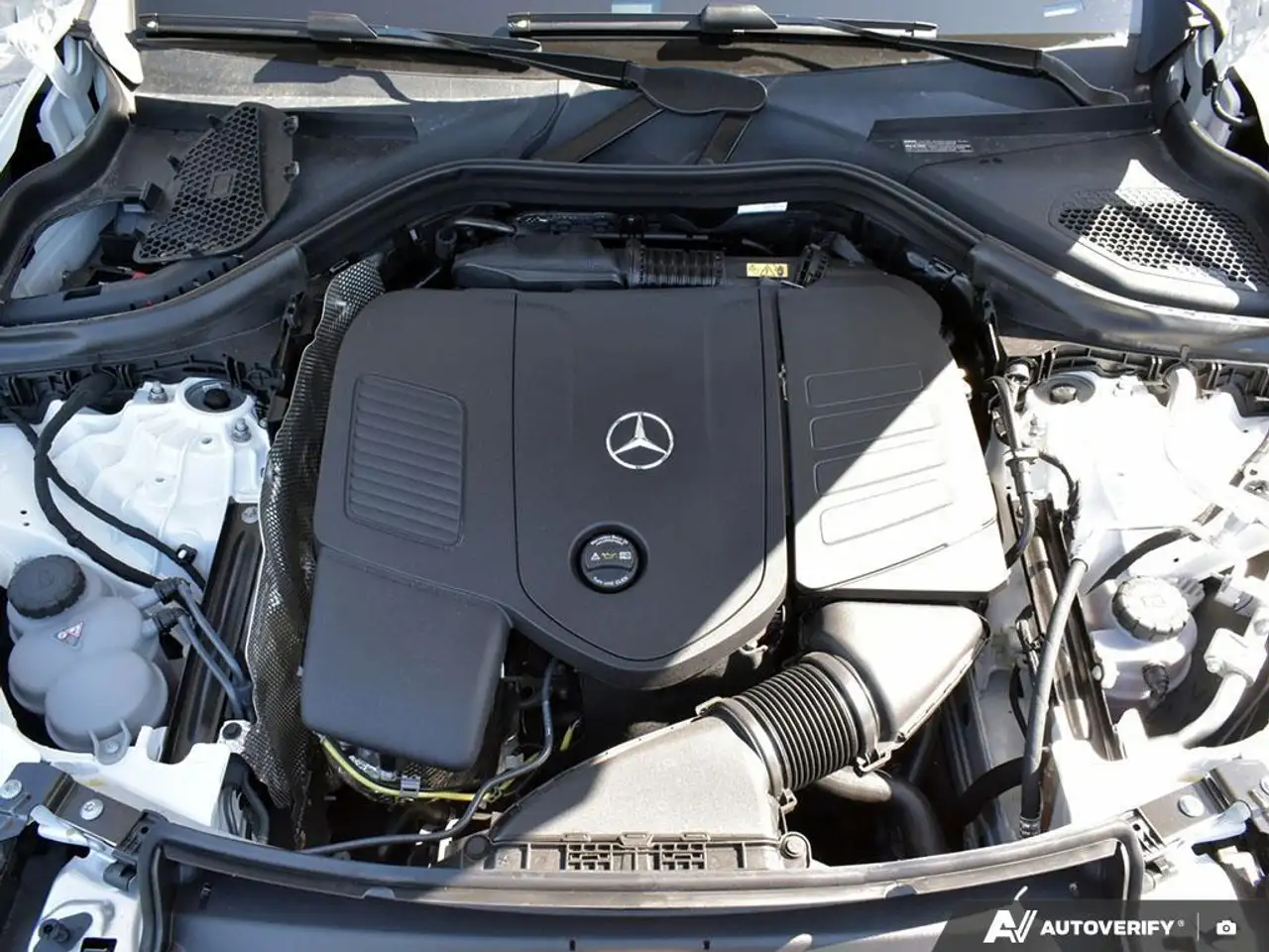 Mercedes-Benz GLC снимка Mercedes-Benz GLC