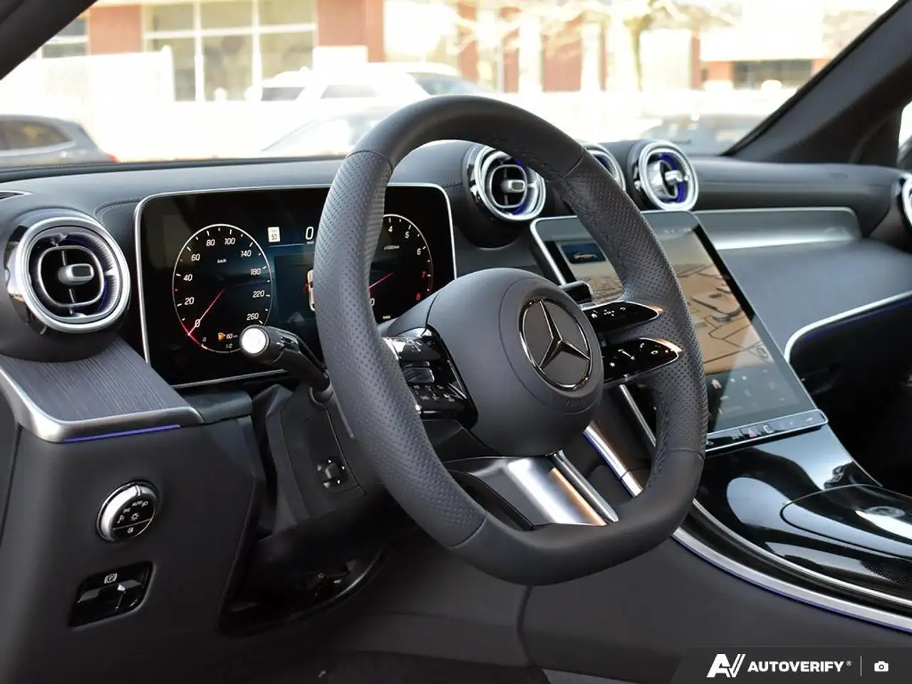 Mercedes-Benz GLC снимка Mercedes-Benz GLC