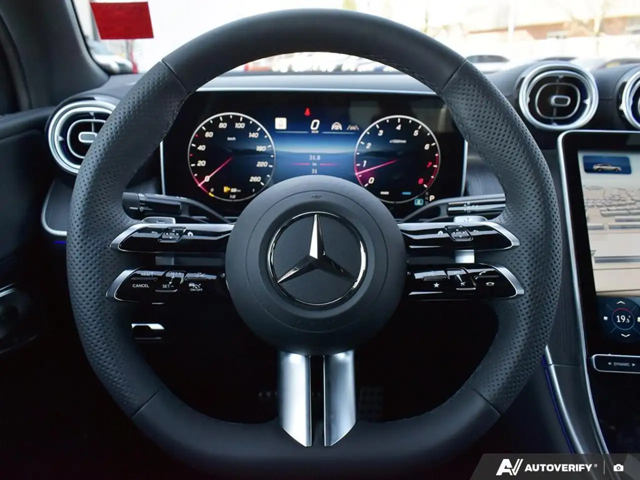 Mercedes-Benz GLC снимка Mercedes-Benz GLC