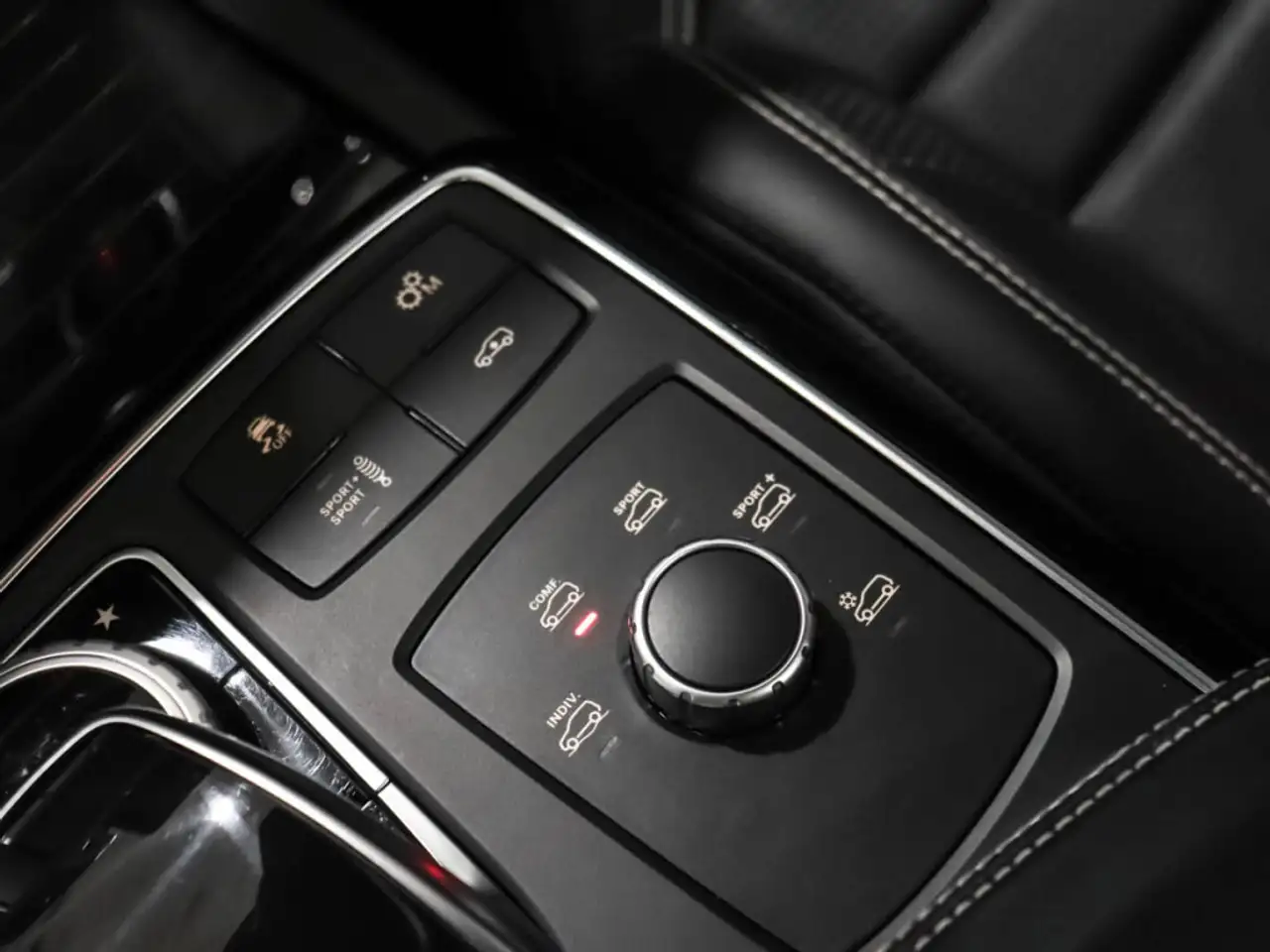 Mercedes-Benz GLE снимка Mercedes-Benz GLE