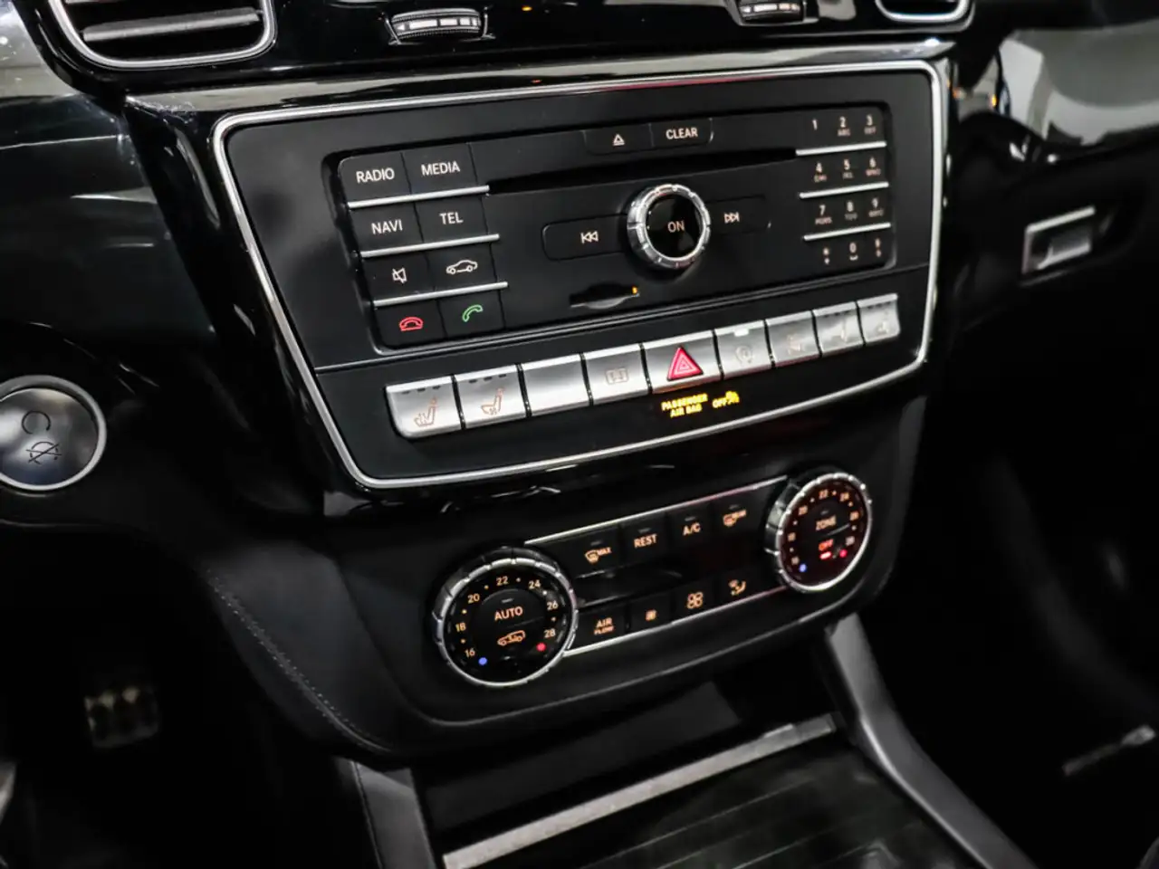Mercedes-Benz GLE снимка Mercedes-Benz GLE