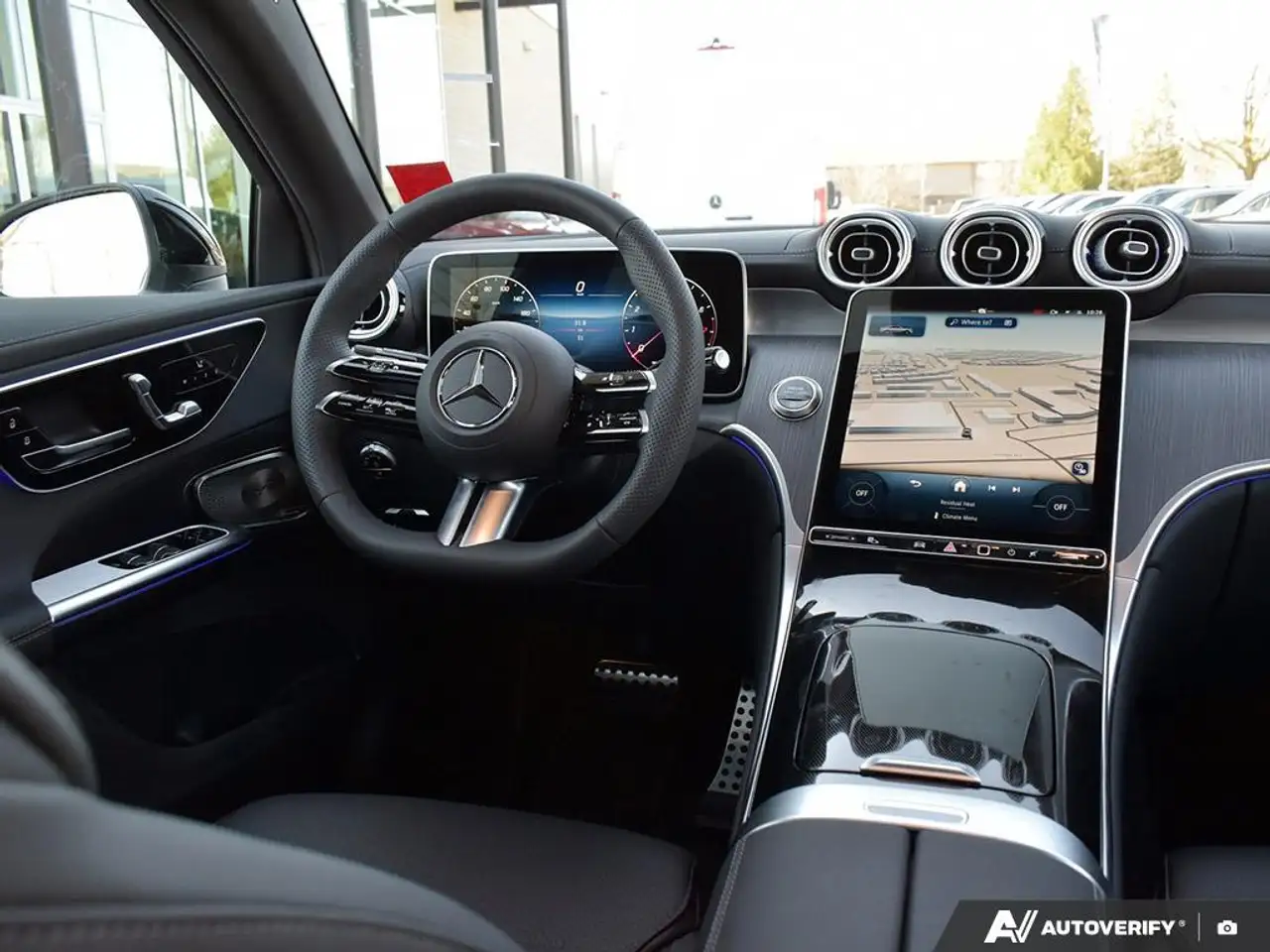 Mercedes-Benz GLC снимка Mercedes-Benz GLC