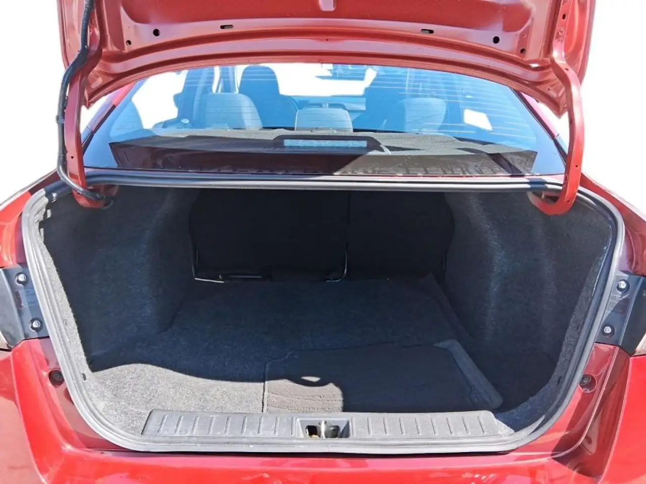 Nissan Versa снимка Nissan Versa