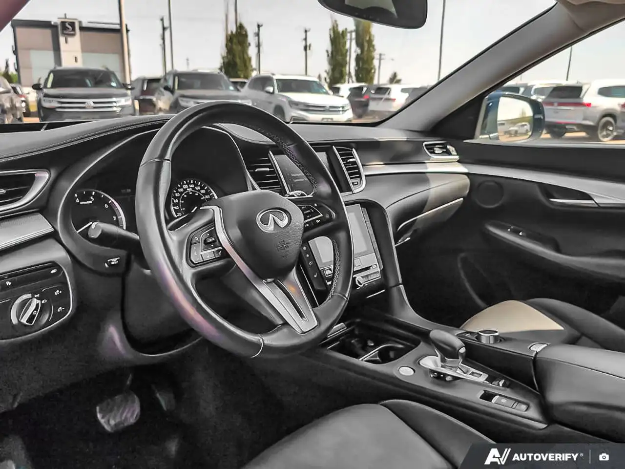 Infiniti QX50 снимка Infiniti QX50