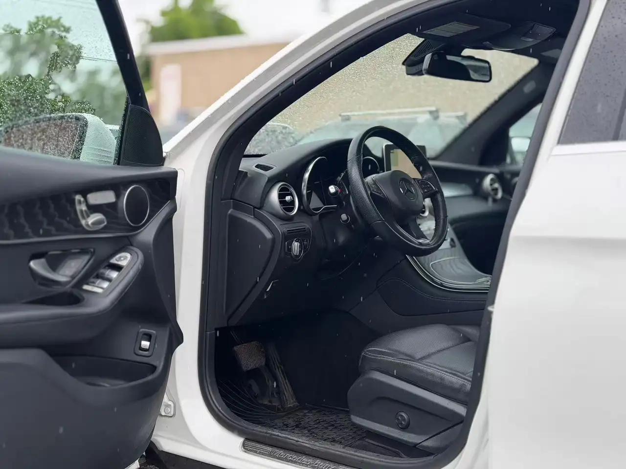 Mercedes-Benz GLC fotografie Mercedes-Benz GLC