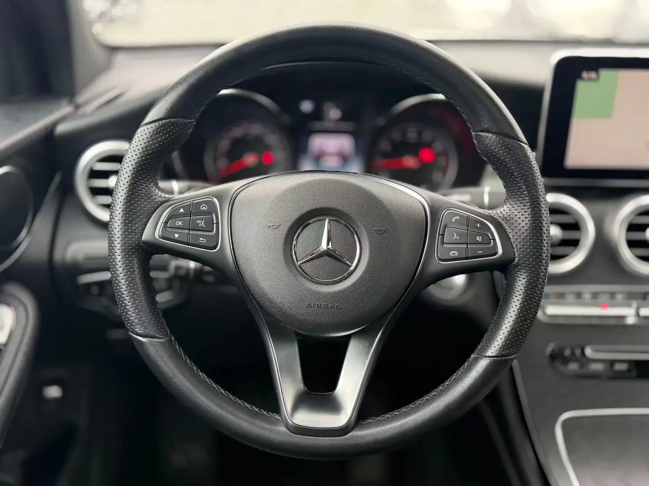 Mercedes-Benz GLC fotografie Mercedes-Benz GLC