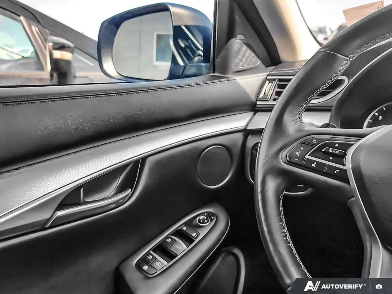 Infiniti QX50 снимка Infiniti QX50