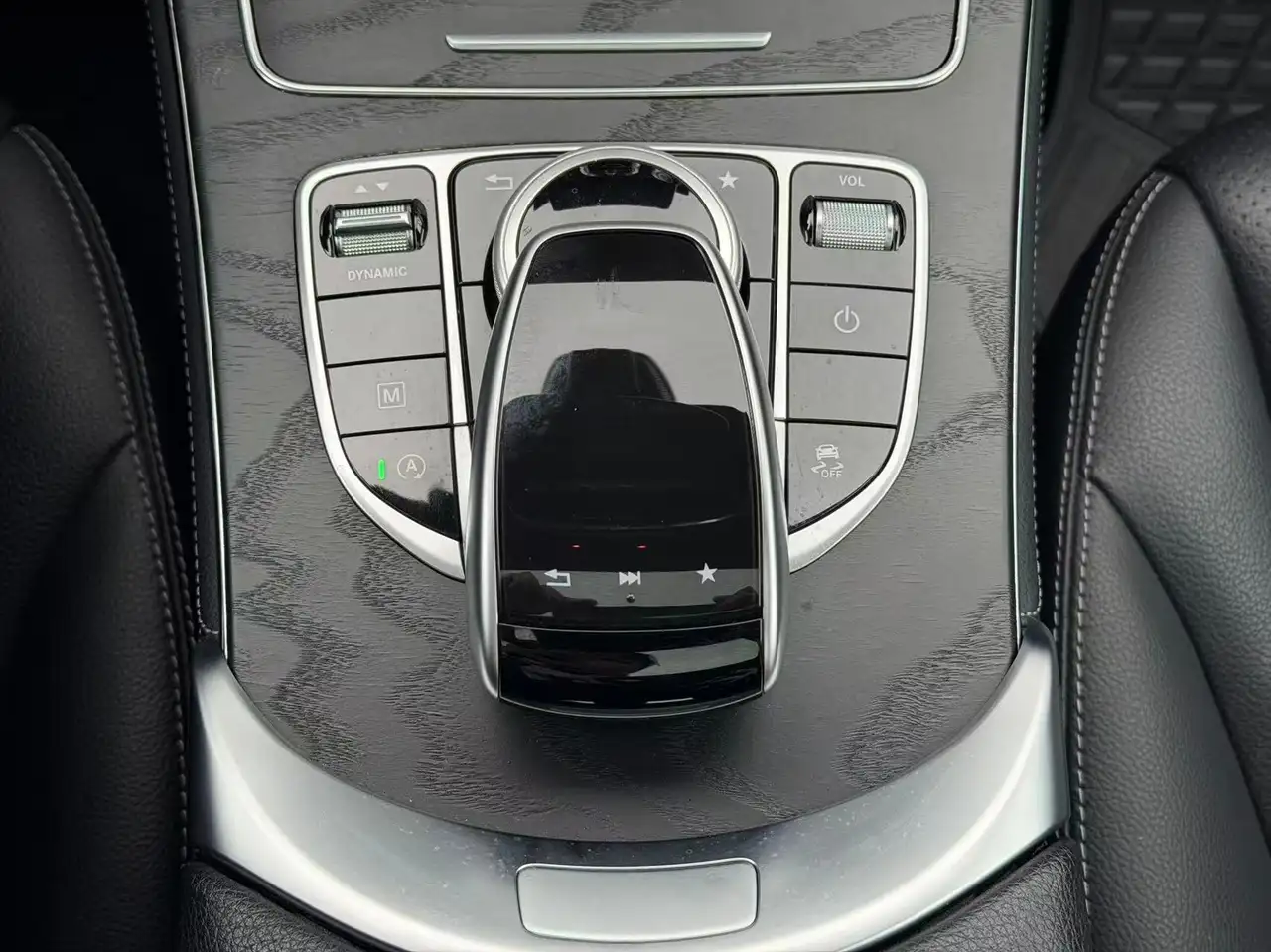 Mercedes-Benz GLC fotografie Mercedes-Benz GLC