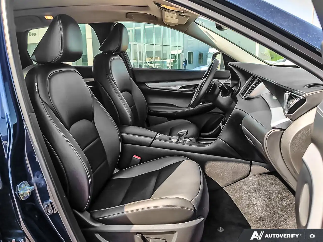 Infiniti QX50 снимка Infiniti QX50