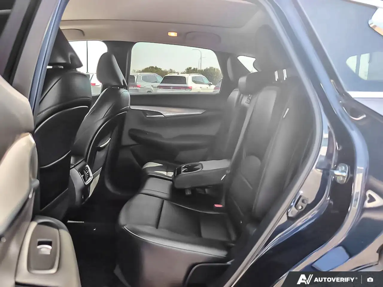 Infiniti QX50 снимка Infiniti QX50